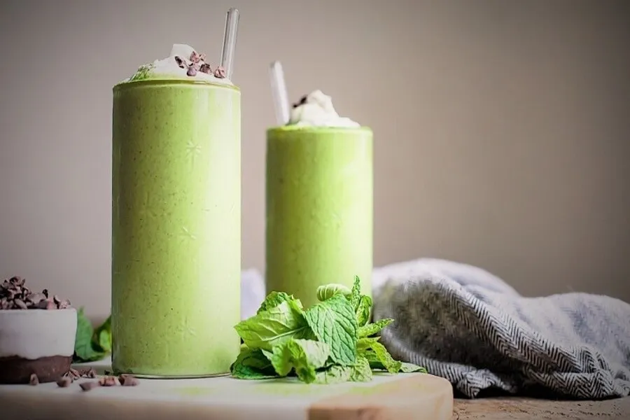 Giải đáp thắc mắc: 1 ly matcha đá xay bao nhiêu calo?