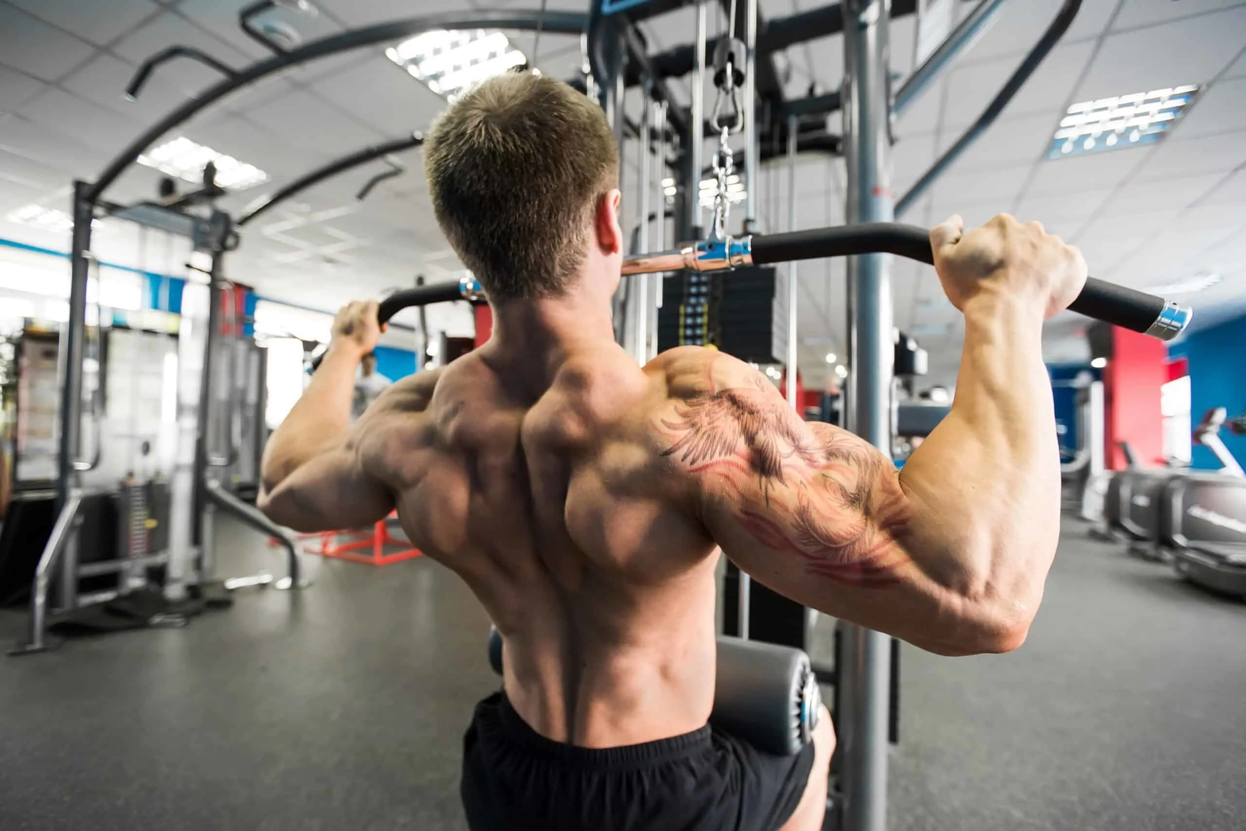 Lat Pulldown? Tập bài này có tác dụng gì cho cơ bắp?