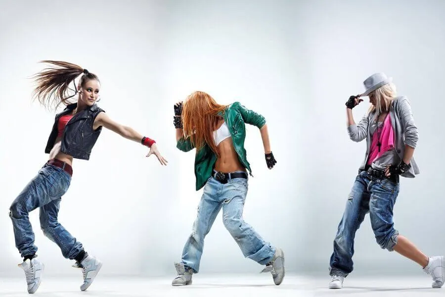 Shuffle dance là gì? Lợi ích từ việc luyện tập Shuffle Dance