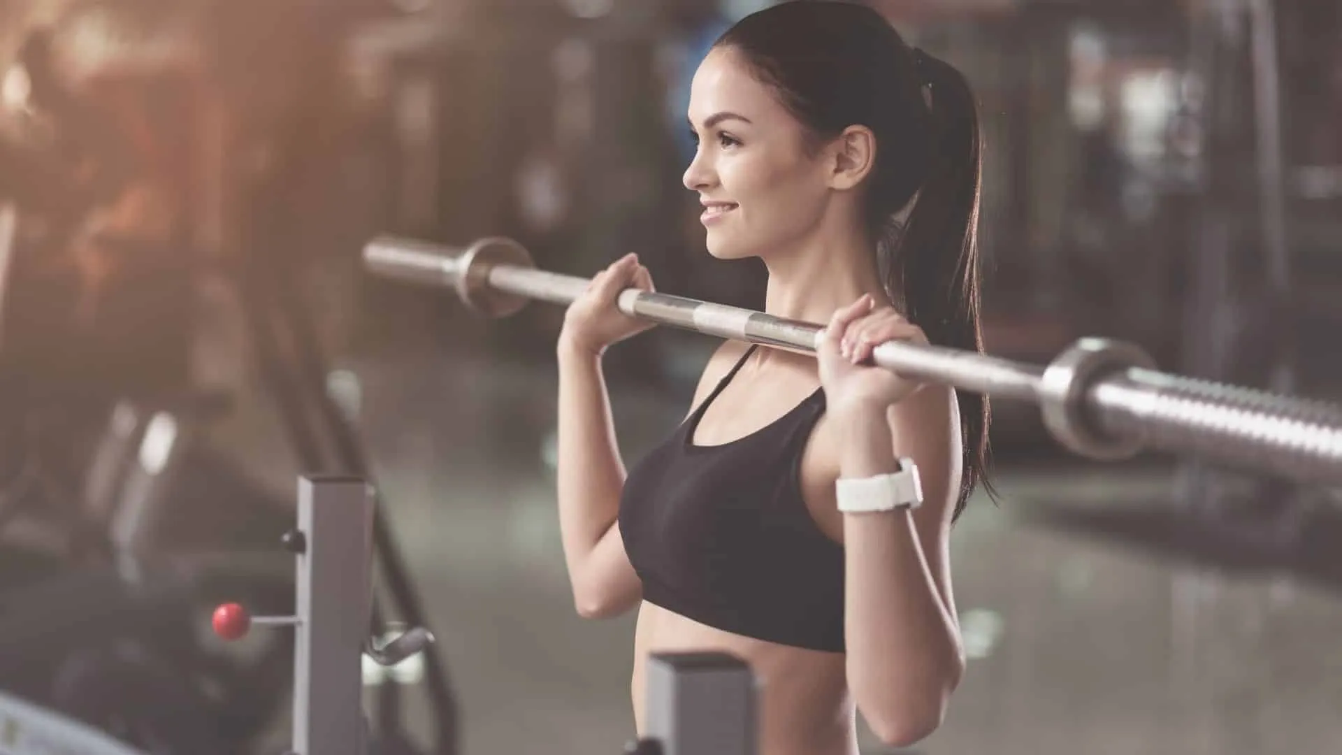 Tập ngay những bài tập vai thon cho nữ tại phòng gym và tại nhà