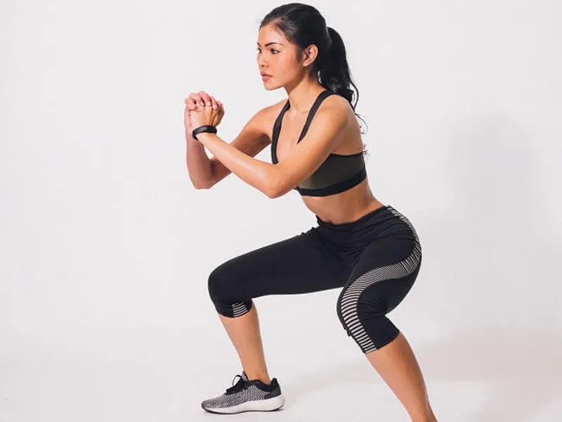 Tập Squat là gì? Squat có tác dụng gì? Động tác Squat đúng cách nên nắm